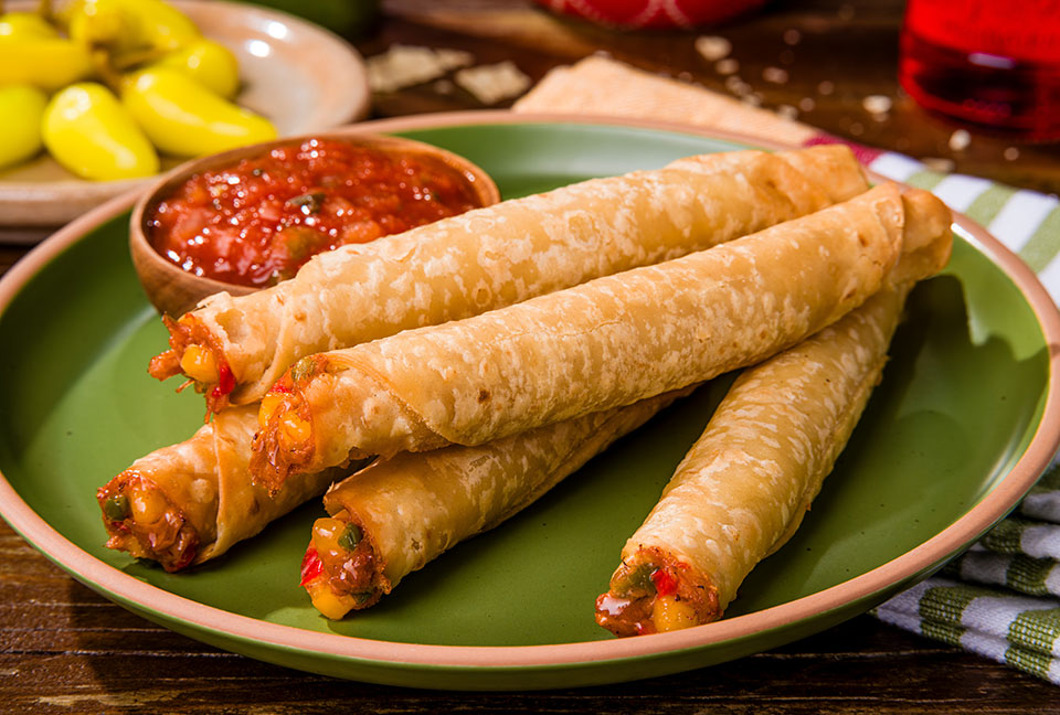 El Monterey Classic Steak & Cheese Taquitos